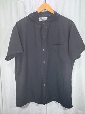 Men's Black Short-Sleeve Button-Down Shirt